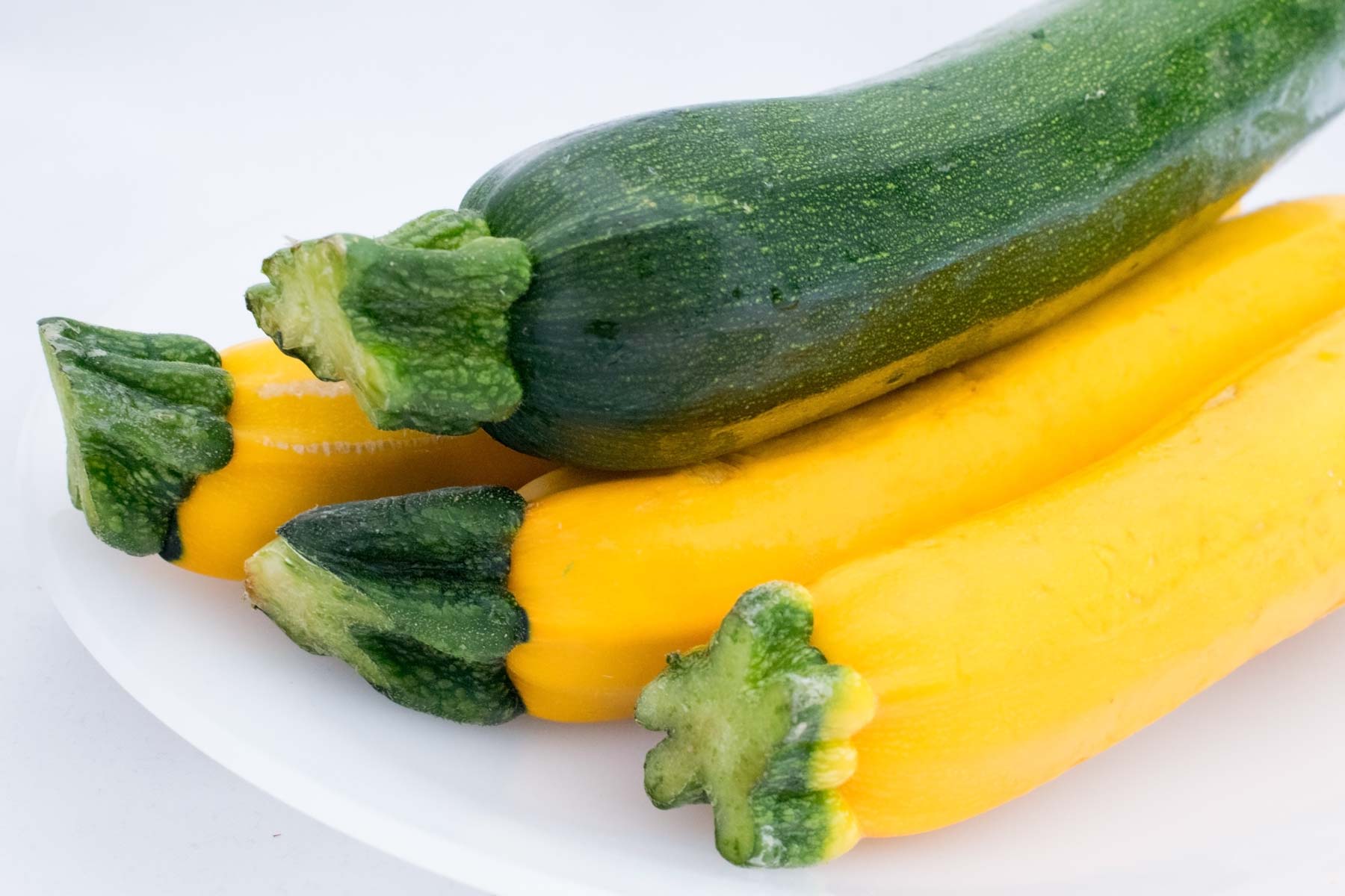 Zucchini-gelbe-und-grüne